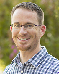 Dr. Zach Manis, Professor